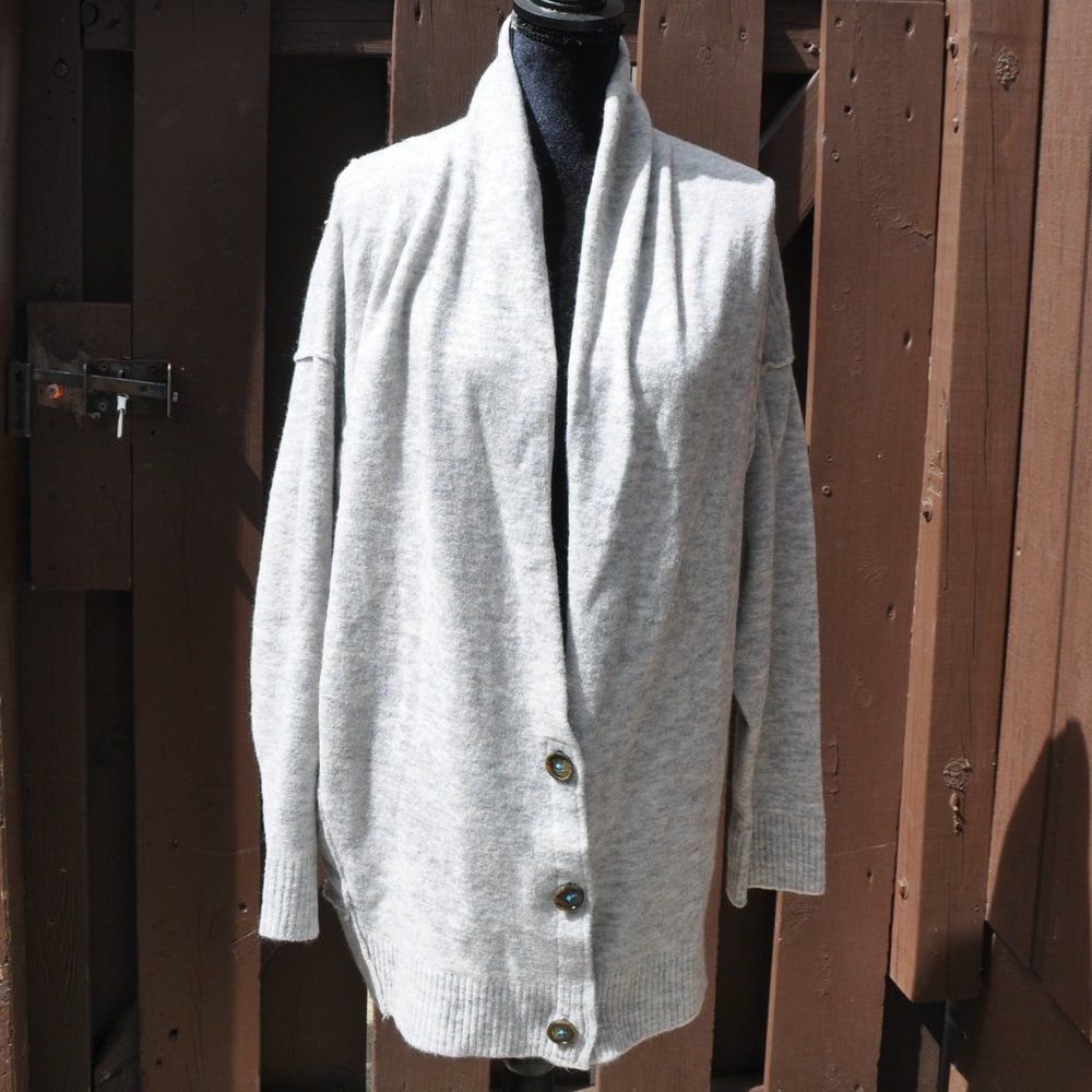 Free People M Heather Gray Oversize Button Down Cardigan Sweater LIKE NEW!!
